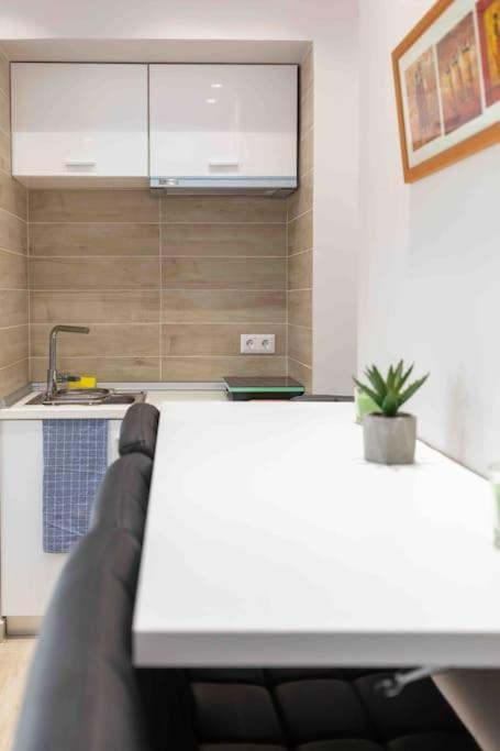 Luxury Cozy Appartment In The City Center Rhodes City Eksteriør billede